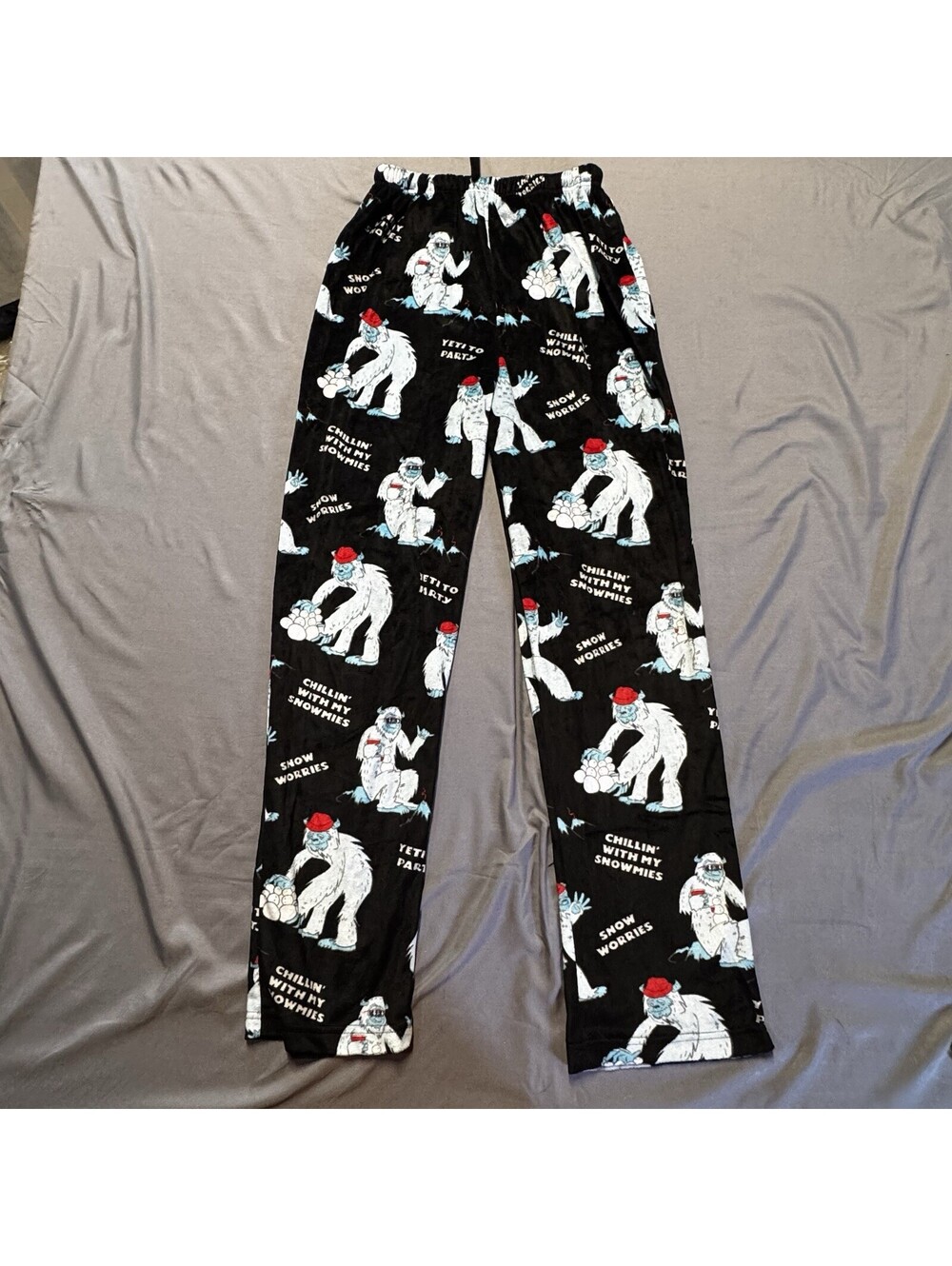 Briefly Stated Yeti Chillin With My Snowmies Plush Pajama Pants Black Small